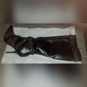 Pointed Toe heel boots